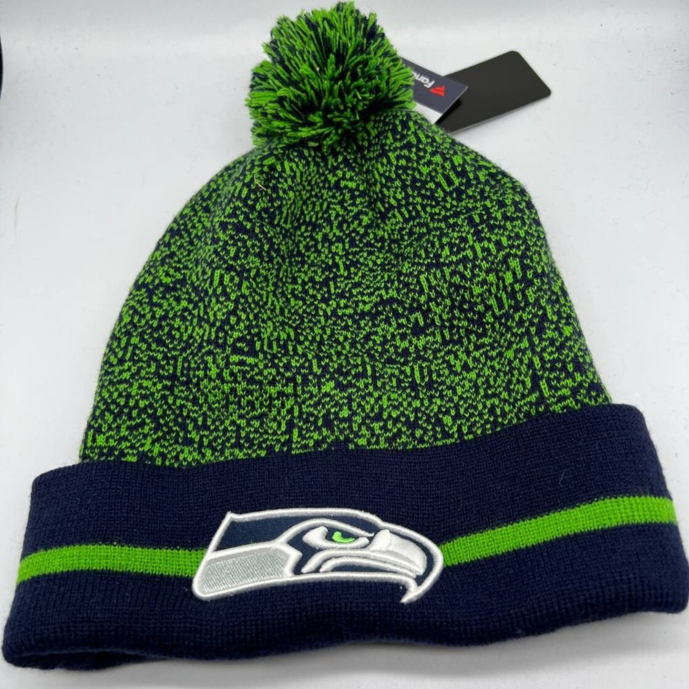 Seattle Seahawks NFL Fanatics Hat Beanie Pom Pom Cap Green Men